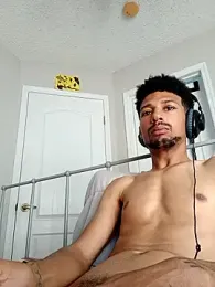 BigPrettyDick777 webcam model stream image