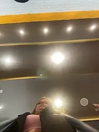 Betsy webcam model stream image