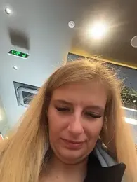 Betsy webcam model stream image