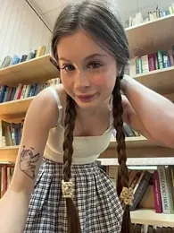 mmelicious webcam stripchat model stream image