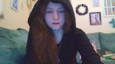 QueenCrimson webcam model stream image