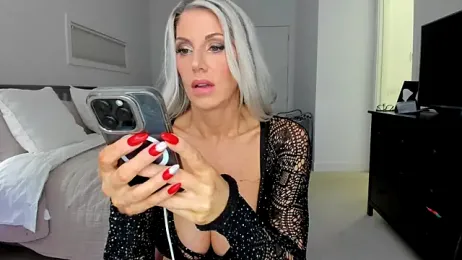 Kymmmy webcam model stream image