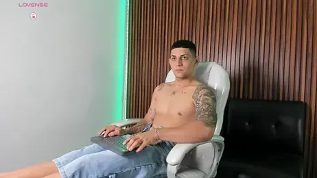 Alex_cute77 webcam model stream image