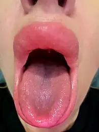 Adivaaa webcam model stream image