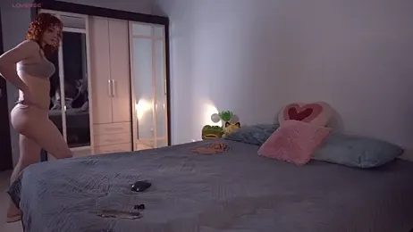 AliceHorngry webcam model stream image