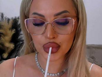 lovelyblondyx webcam bongacams model stream image