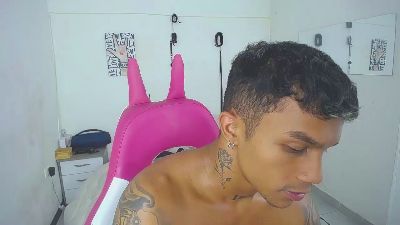 Leonard_Price webcam model stream image
