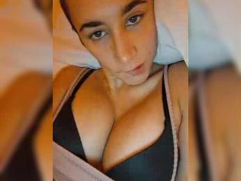 AntoniaDilune webcam model stream image