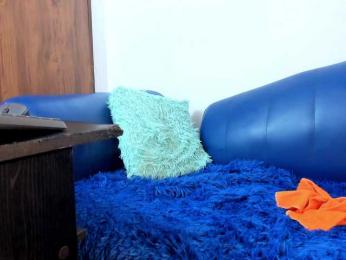 Skinny-Mature webcam model stream image