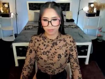 naughtytrans_huntress webcam model stream image