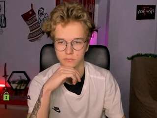 leon-lie webcam model stream image