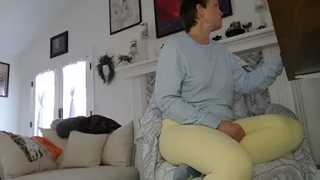 AuroraWillows webcam model stream image