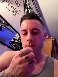 thatdude9_9_9 webcam model stream image