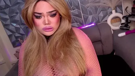 AlwaysHornyMia webcam model stream image