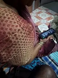 X-MARATHI webcam model stream image