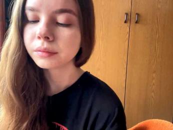 Lil-RO-XO webcam model stream image