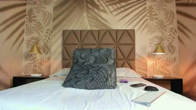 Scarleett_22 webcam model stream image