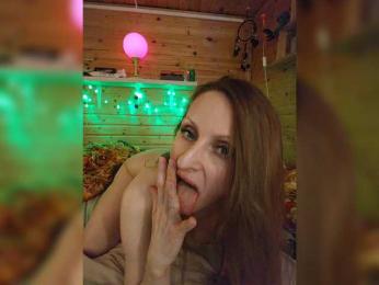 Lizzzo webcam model stream image