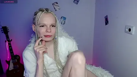 Emily_Nyaffee webcam stripchat model stream image