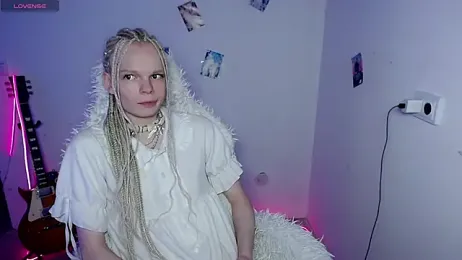 Emily_Nyaffee webcam model stream image