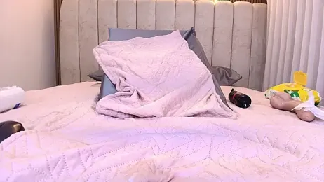 kata_hazel webcam model stream image