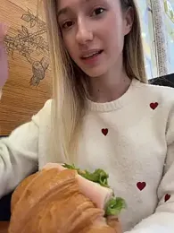 Lia__Love webcam model stream image