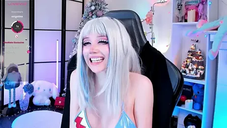 MilkyCute webcam model stream image