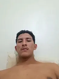 Guti_hazz webcam stripchat model stream image