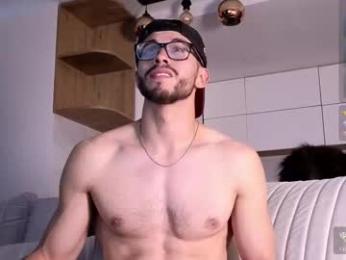 phantom_bigger1 webcam model stream image