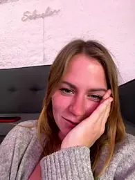 selenaluvv webcam model stream image