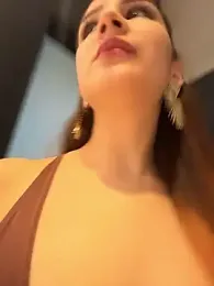 Mon_Cherry webcam model stream image