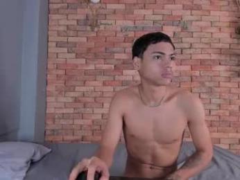 adam_piarse webcam model stream image