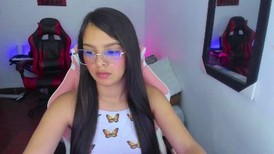 room_kiitty webcam cam4 model stream image