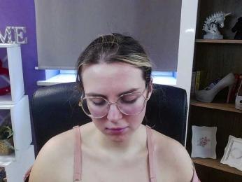 Soft-Zoey webcam model stream image