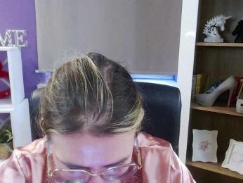 Soft-Zoey webcam model stream image