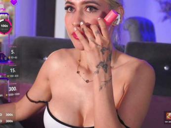 LucyRouse webcam model stream image