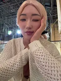 winter11 webcam model stream image