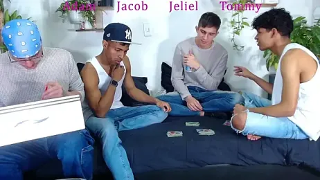 Interracial_Snow_Bunny webcam model stream image