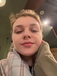 ValenciaShock webcam model stream image