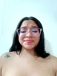 -VICKKY webcam model stream image