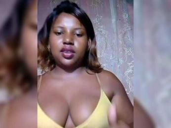 Maya21a webcam bongacams model stream image