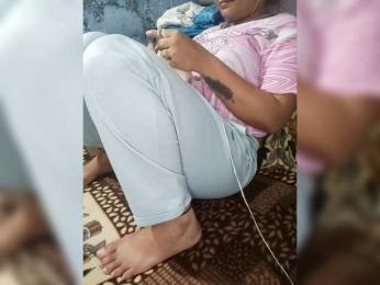 Priyacam webcam model stream image