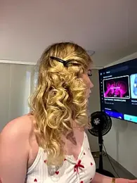 NicoleCut webcam model stream image