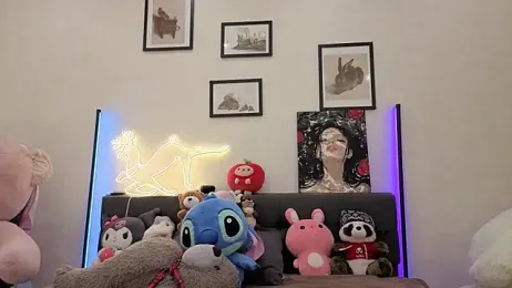 dolly_ll webcam model stream image