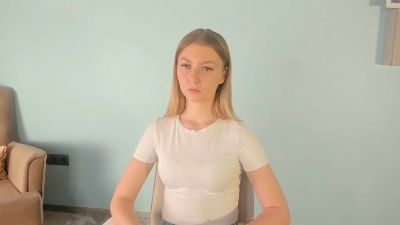 AdelleDinges webcam model stream image