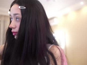 queenelia webcam model stream image