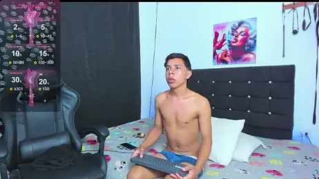 Alexander_and_Xiao webcam model stream image