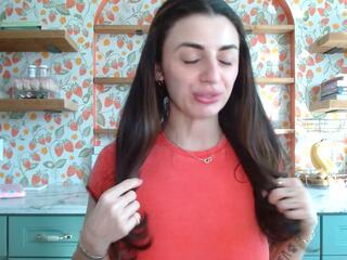 Gigi Belle webcam model stream image