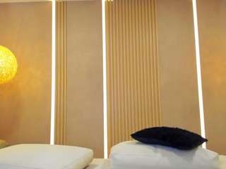 antonella-west webcam model stream image