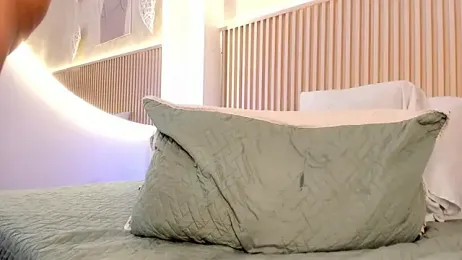 daiana_curly webcam model stream image